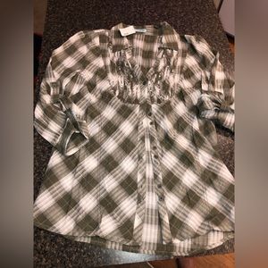 Maurice’s size XL green flannel shirt